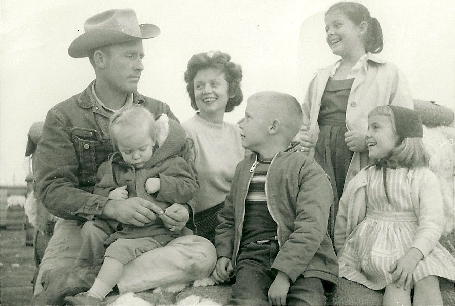 g. Daddy_ Mother_ Kathleen_ Eric_ Becky_ Loretta_ Eldorado_ TX_ Nov_ 1959