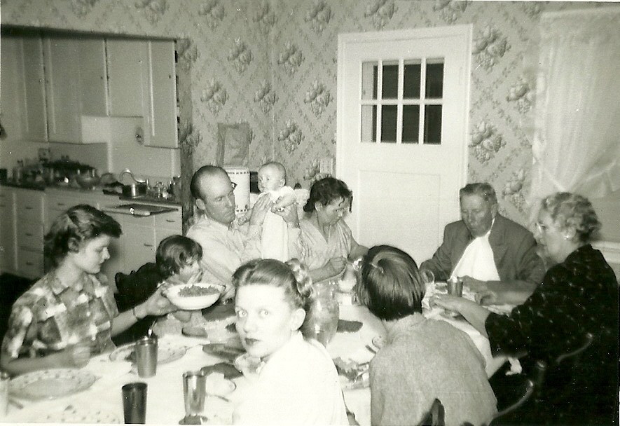 za. Dorothy Bee_ Kathleen_ Daddy_ Eric_ Grandma Hawkins_ not sure of next three people_ Mother_ SLC_ UT_ Dec_ 1951